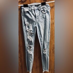 American Eagle Distressed Light Blue Women's Skinny Jeans